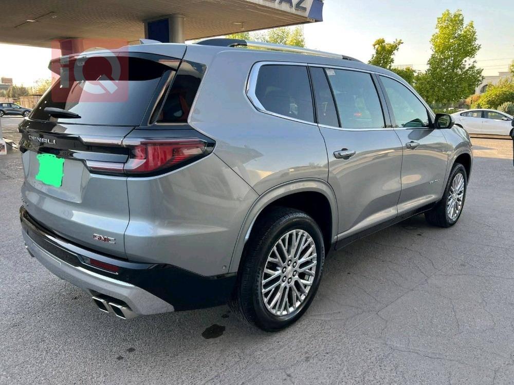 GMC Acadia